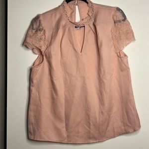 Pink short lace sleeve and collar blouse slit front